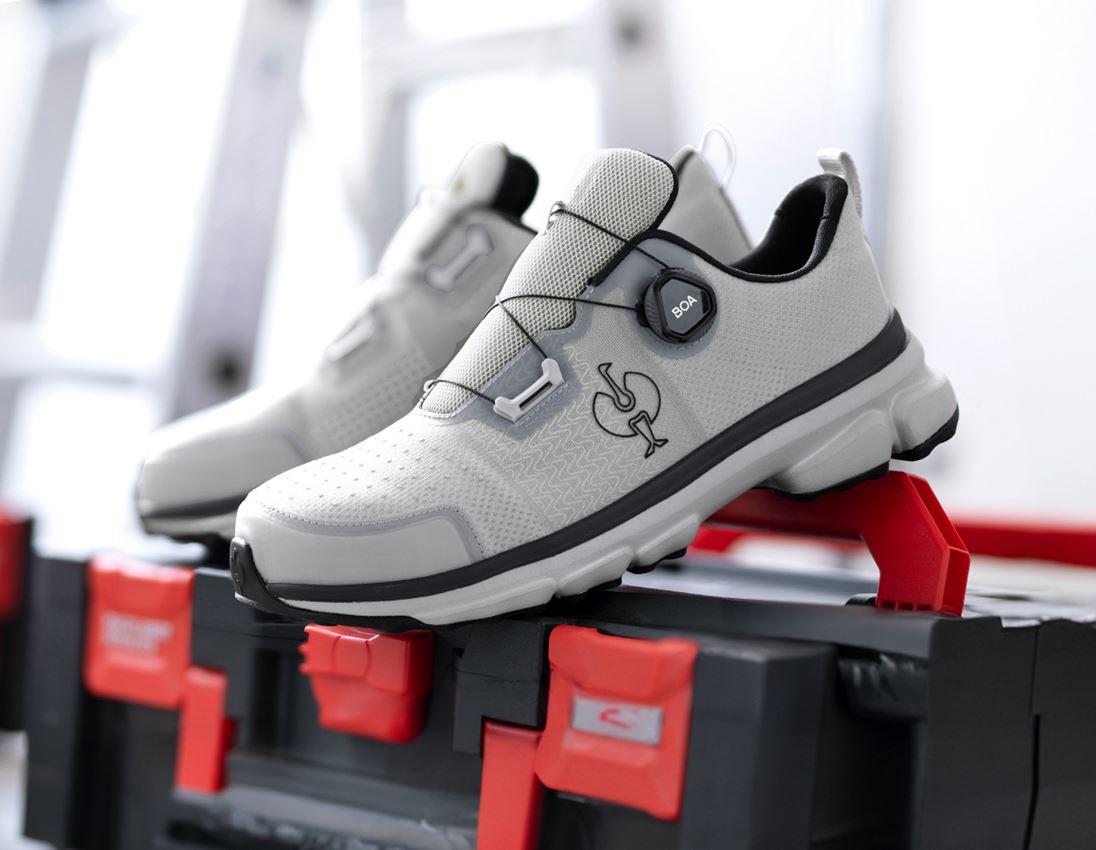 Footwear: S1 Safety shoes e.s. Triest low + silver 1