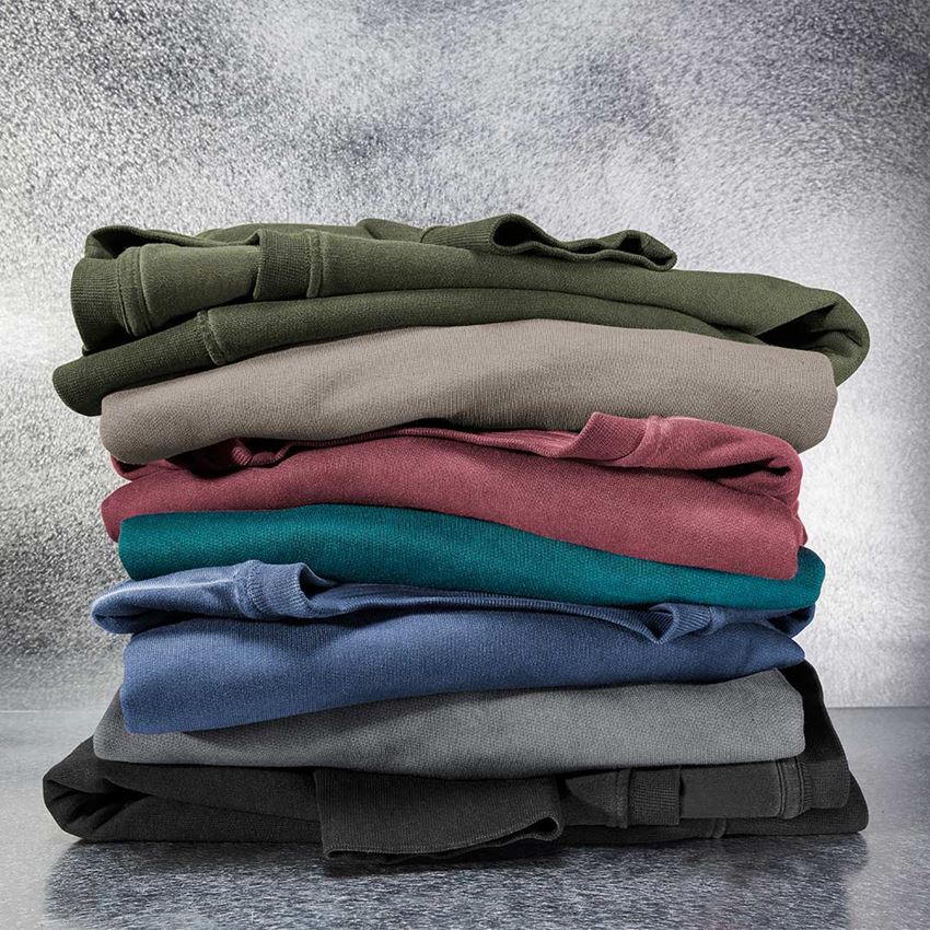 Överdelar: e.s. Sweatshirt vintage poly cotton + kamouflagegrön vintage 2