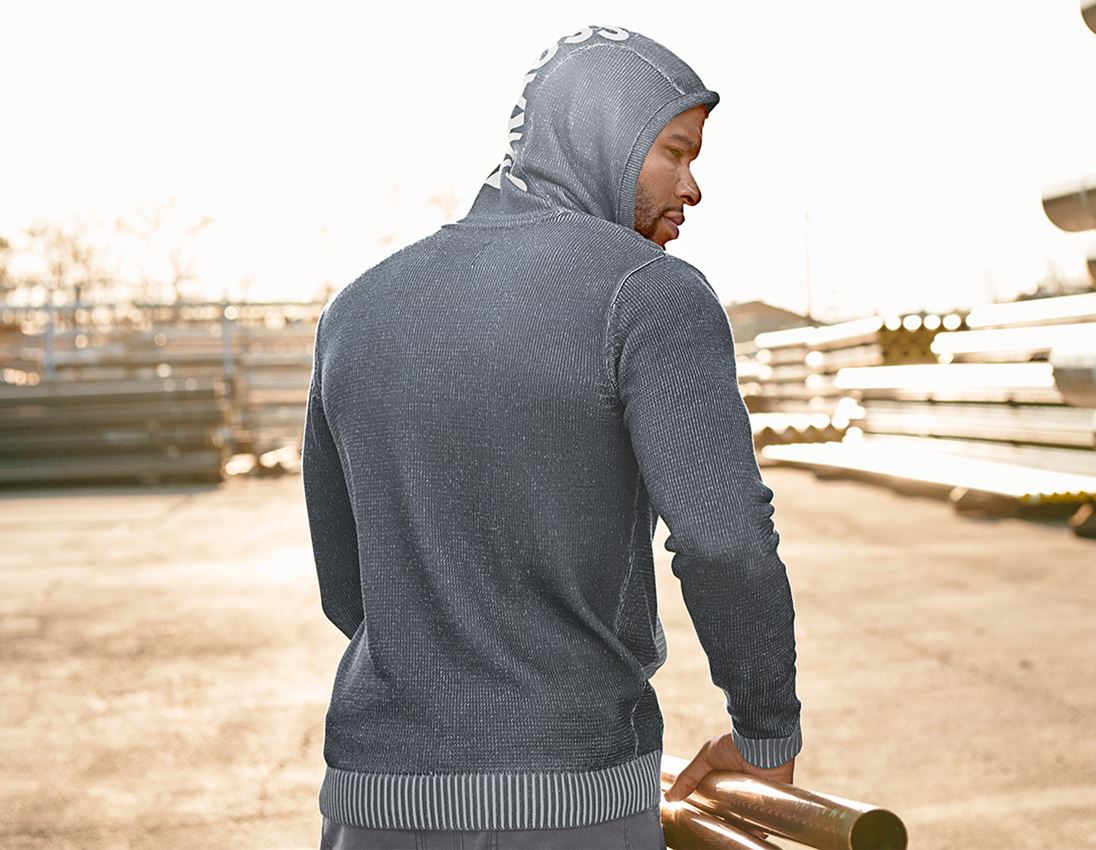 Topics: Knitted hoody e.s.iconic + carbongrey 1
