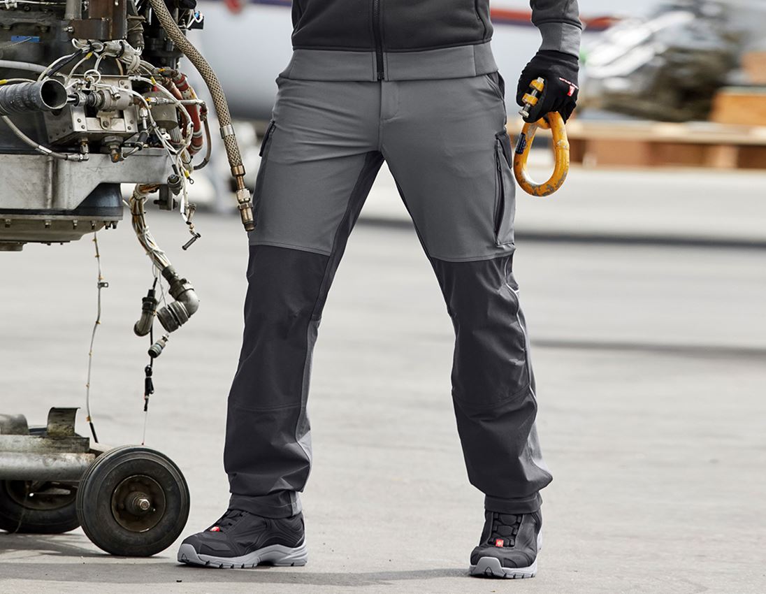 Topics: Functional cargo trousers e.s.dynashield + cement/graphite 1