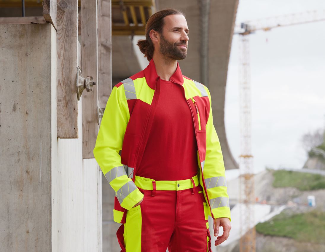 Clothing: High-vis softshell jacket e.s.motion 24/7 + red/high-vis yellow 1