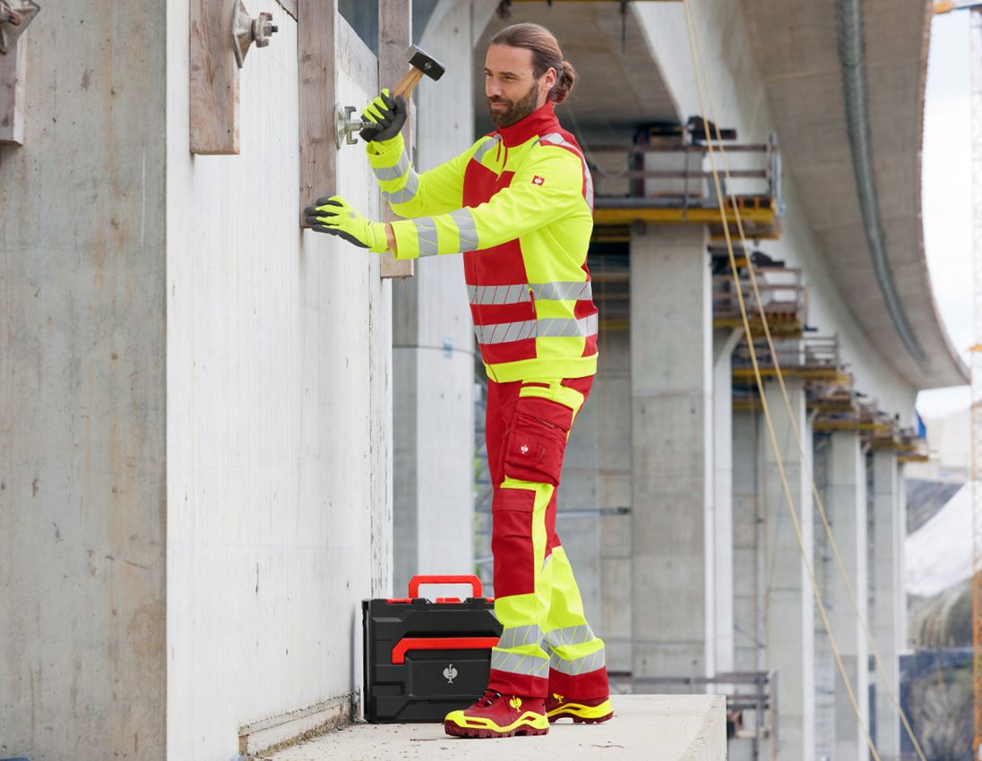 Topics: High-vis trousers e.s.motion 24/7 + red/high-vis yellow 3