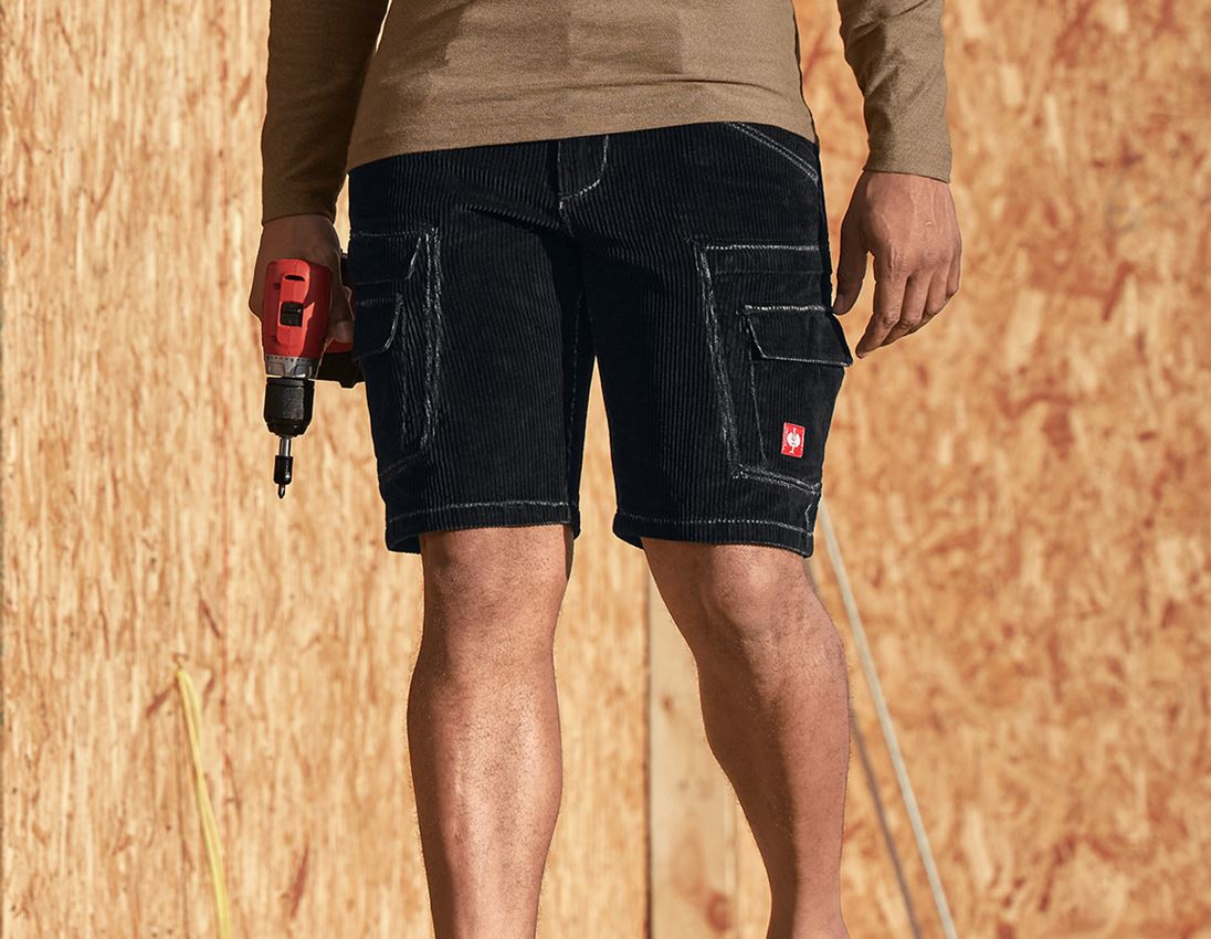Arbetsbyxor: e.s. cargo-shorts i stretchmanchester + svart