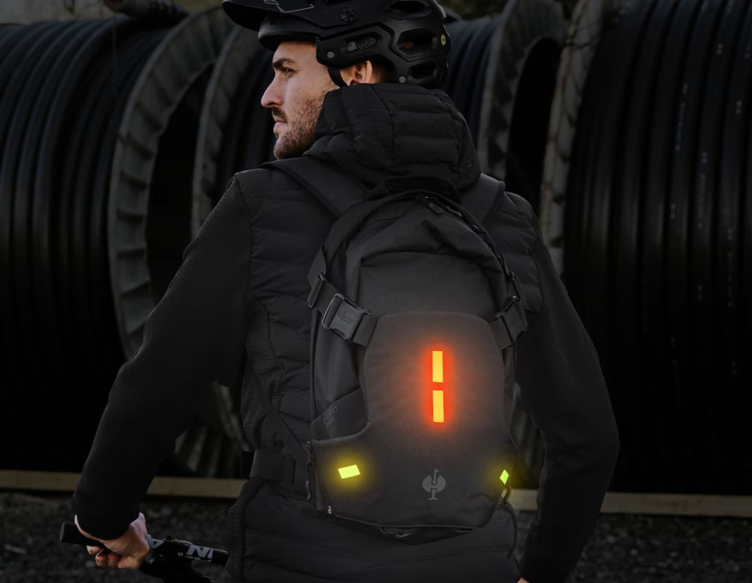 Accessoarer: e.s. OLED Backpack + svart