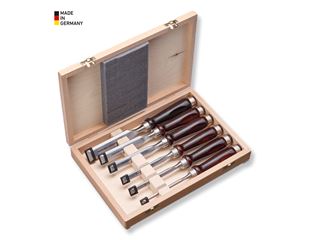 e.s. Mortise chisel in a beech wood box